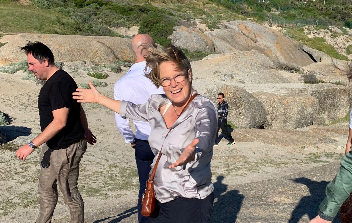 Karin –  ger unga en röst
